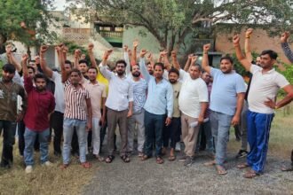 Airport-Affected Youth Formulate Strategy to Demand Permanent Jobs IMAGE CREDIT TO रिपोर्टर