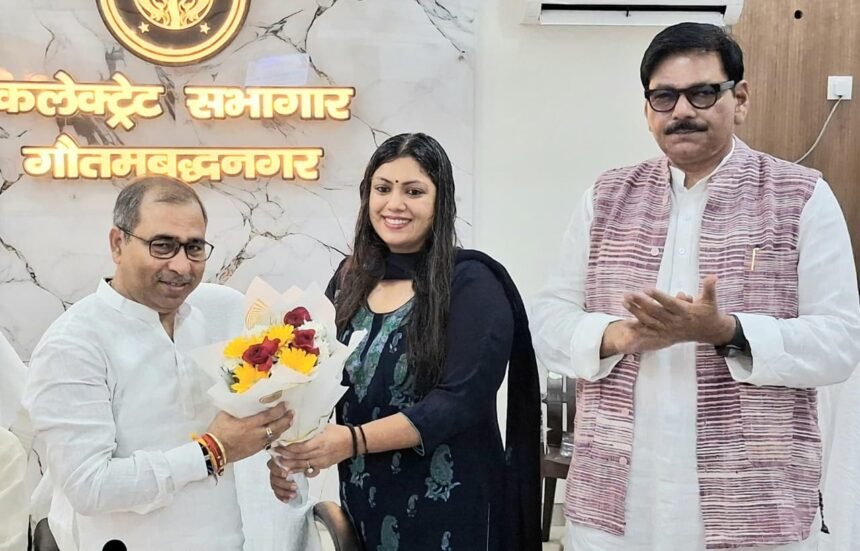 "Give Sewa Sankalp Abhiyan a broad form of public participation: Brijesh Singh" IMAGE CREDIT TO सूचना विभाग