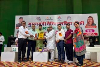 "State-level yogasana competition inaugurated in Roshanabad, players showed their strength/prowess" IMAGE CREDIT TO रिपोर्टर