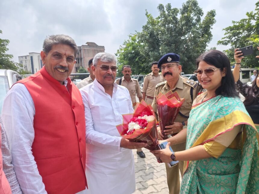 Emphasis on making 'Sewa Sankalp Abhiyan' historic, in-charge minister KP Malik reviewed preparations - IMAGE CREDIT TO सूचना विभाग