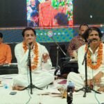 "Audience grooved till late night in the gathering of ghazals and film songs" IMAGE CREDIT TO रिपोर्टर