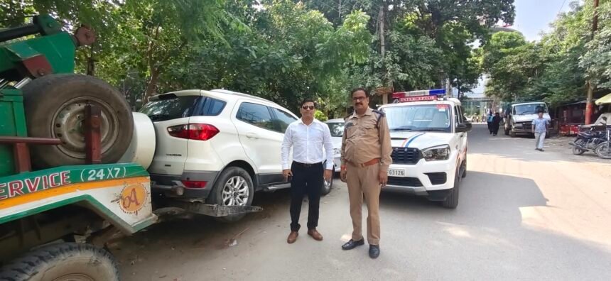 85 old vehicles caught on Ghaziabad roads, transport department takes action on NGT directives IMAGE CREDIT TO सूचना विभाग