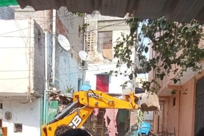 Illegal colony spread across 10,000 square metres in the Siddharth Vihar floodplain demolished IMAGE CREDIT TO प्राधिकरण