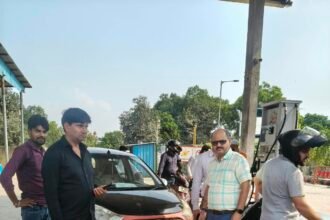 Vehicles without a valid Pollution Under Control (PUC) certificate will not be allowed to purchase petrol or diesel from October 1. IMAGE CREDIT TO सूचना विभाग