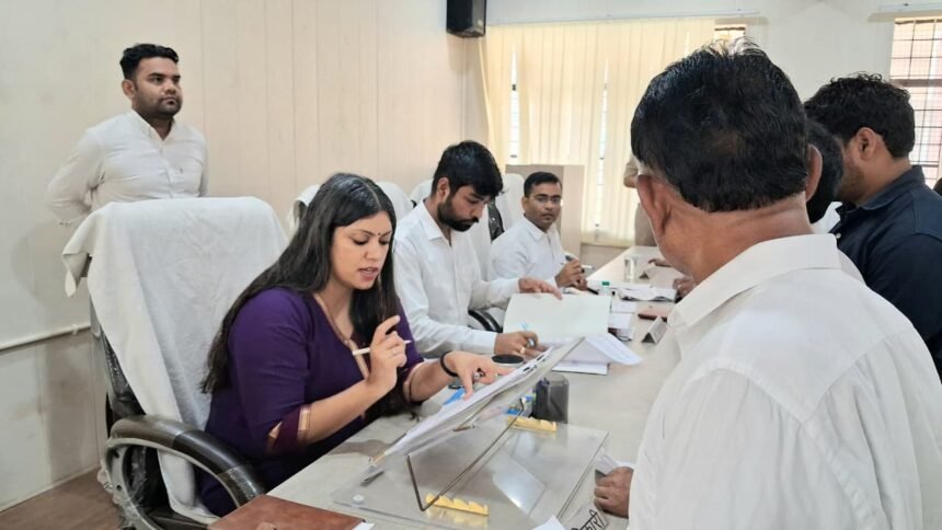170 Complaints Received on Sampoorna Samadhan Diwas, Seven Resolved on the Spot IMAGE CREDIT TO सूचना विभाग