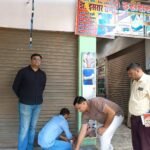 Health Department Seals Illegal Clinic, Panic Among Unqualified Practitioners — IMAGE CREDIT TO रिपोर्टर