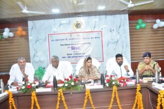 Development Plans Reviewed at Disha Meeting; Directions Issued to Expedite Work on Balwa Flyover IMAGE CREDIT TO सूचना विभाग