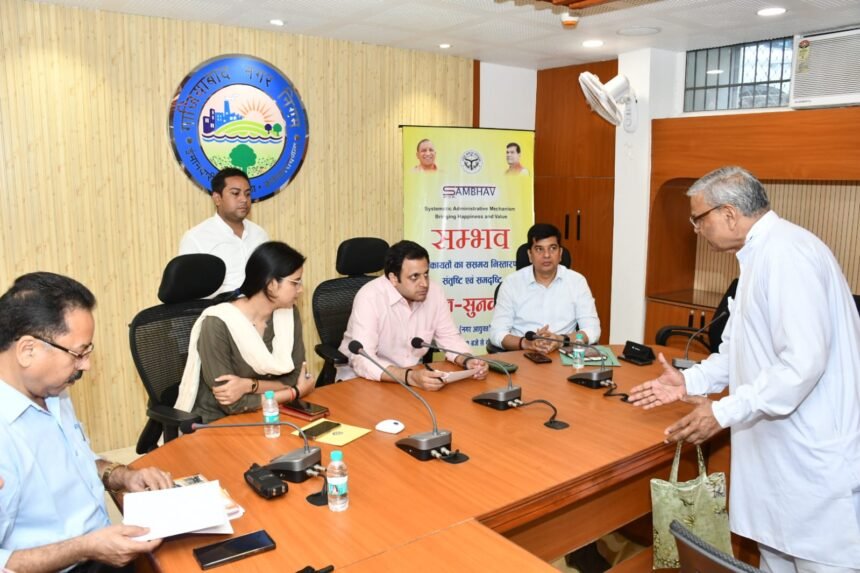 Municipal Commissioner heard 31 complaints at the 'Sambhav' session; action was taken against encroachments. IMAGE CREDIT TO नगर निगम