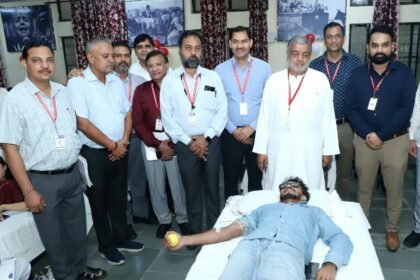 28th Blood Donation Camp Held at Dr. K.N. Modi Foundation; More Than 200 Students Donated Blood. IMAGE CREDIT TO रिपोर्टर