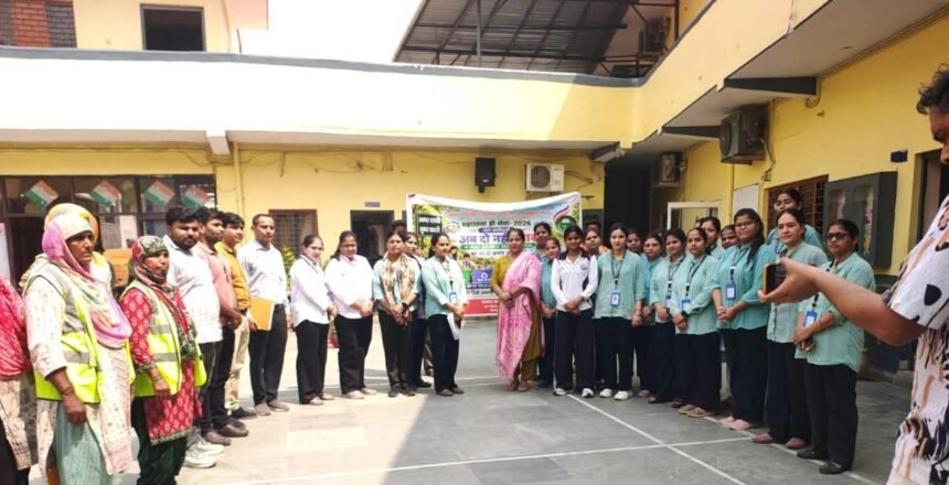 Swachhata Campaign Launched with Enthusiasm in Dadri; Message Given to Segregate Waste Using Four-Colored Dustbins. IMAGE CREDIT TO रिपोर्टर