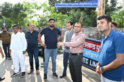 DM Takes Strict Action Against Encroachments and Mismanagement at Bhagat Singh Chowk, Orders Slab Installation Over Drain IMAGE CREDIT TO सूचना विभाग