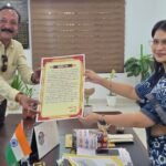 Jeweller Sachin Jindal, who took up the responsibility of educating underprivileged children, honored — IMAGE CREDIT TO रिपोर्टर