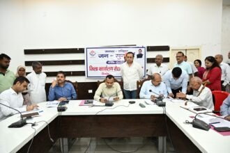 65 Complaints Registered During Public Hearing, 32 Resolved on the Spot; DM Takes Strict Stand on Pending Cases IMAGE CREDIT TO सूचना विभाग