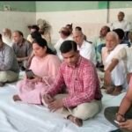 New Twist in Drain Construction Dispute; Women Accuse Councillor of Misbehavior and Demand Action IMAGE CREDIT TO रिपोर्टर