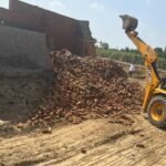 GDA Bulldozers Demolish Four Illegal Colonies Spread Across 37,000 Square Metres in Muradnagar; Roads and Boundary Walls Razed Amid Heavy Protests IMAGE CREDIT TO प्राधिकरण
