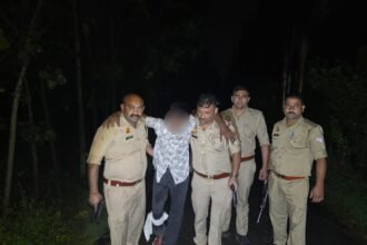 Wanted Accused in Robbery Case Injured in Encounter; Two Arrested Along with His Accomplice IMAGE CREDIT TO पुलिस
