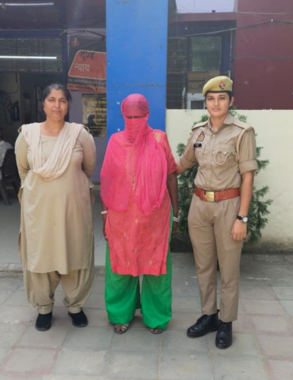 Operation Prahar: Woman Arrested with 140 Grams of Illegal Alprazolam Powder IMAGE CREDIT TO पुलिस