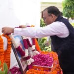 On Gandhi Jayanti, the melody of Ramdhun resonated at GDA, as everyone took a pledge to embrace the ideals of truth, non-violence, and cleanliness. IMAGE CREDIT TO प्राधिकरण