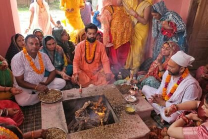 Seven-Day Shrimad Bhagwat Katha Concludes with a Yagna at Nakka Kuan Temple IMAGE CREDIT TO रिपोर्टर