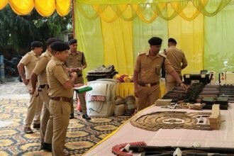 SP City conducts half-yearly inspection of Kankhal Police Station, directs prompt disposal of pending cases IMAGE CREDIT TO पुलिस