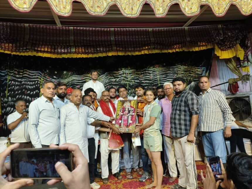 Monu Alawalpur Wins Women’s Kabaddi Title in Jewar; Champion Team Awarded ₹51,000 IMAGE CREDIT TO रिपोर्टर