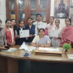 Volunteers contributed through shramdaan in the cleanliness campaign; Iram secured first place and Tanu stood second in the speech competition. IMAGE CREDIT TO रिपोर्टर