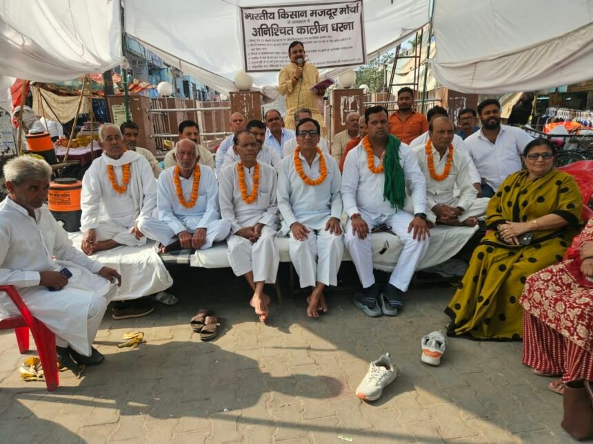 On the Fifth Day, the Protest Turned into a Hunger Strike; Warning of a Bigger Agitation if Demands Are Not Met IMAGE CREDIT TO REPORTER