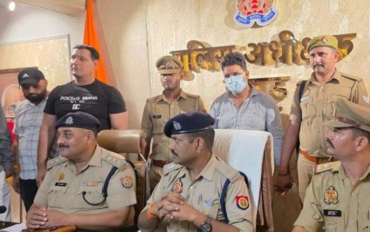 ₹1.5 Crore Old Currency Racket: Businessman Arrested with Banned Notes Worth ₹1.44 Crore, Two Associates Named IMAGE CREDIT TO POLICE