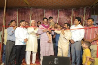 Ramleela Inaugurated by MLA Dhirendra Singh at the 62nd Navratri Fair; Jewar Resonates with Devotional Fervor. IMAGE CREDIT TO रिपोर्टर