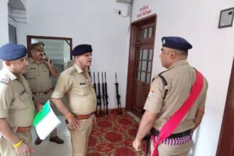 City CO Conducts Half-Yearly Inspection of Kotwali Nagar Police Station, Reviews Records and Security Arrangements. IMAGE CREDIT TO रिपोर्टर