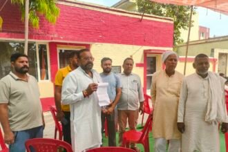 Dispute Over Road Construction and Drainage in Jaganpur; 200 Families Struggle with Waterlogging. IMAGE CREDIT TO रिपोर्टर