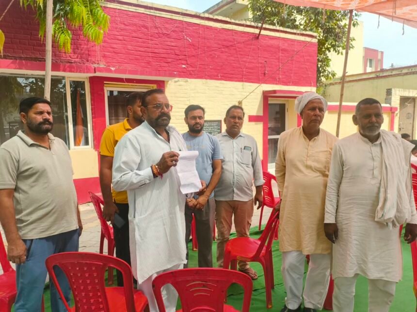 Dispute Over Road Construction and Drainage in Jaganpur; 200 Families Struggle with Waterlogging. IMAGE CREDIT TO रिपोर्टर