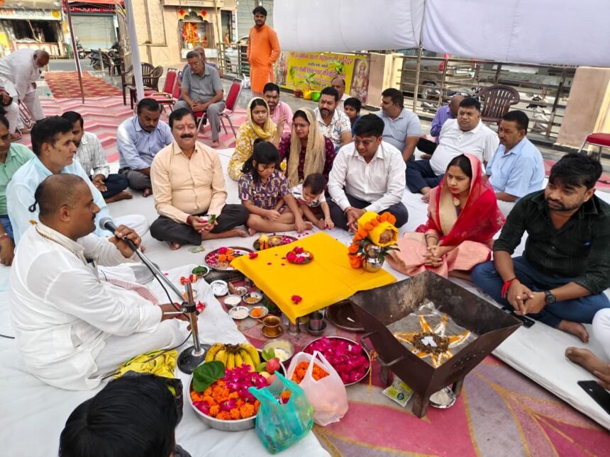 Havan-Yajna and Community Feast Organized at Hanuman Mahalakshmi Temple in Shamli; Religious Rituals to Be Held on Every Amavasya (New Moon Day). IMAGE CREDIT TO रिपोर्टर