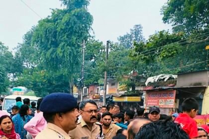 SSP Navneet Singh Visits Narayani Shila on Pitru Amavasya to Review Security Arrangements. IMAGE CREDIT TO पुलिस
