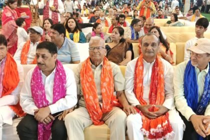 After a yajna at the Arya Samaj temple, a seminar was held on the ill effects of addiction, raising awareness among youth.IMAGE CREDIT TO रिपोर्टर