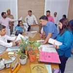 Two Women Receive Relief at Public Grievance Hearing: DM’s Initiative Provides Shelter to Homeless Woman and Returns ₹2 Lakh to Fraud Victim IMAGE CREDIT TO सूचना विभाग
