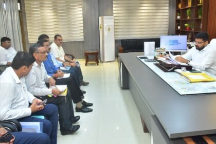 Thanabhawan Sugar Mill Lags Behind in Sugarcane Payments to Farmers; DM Reprimands Mill Officials IMAGE CREDIT TO सूचना विभाग