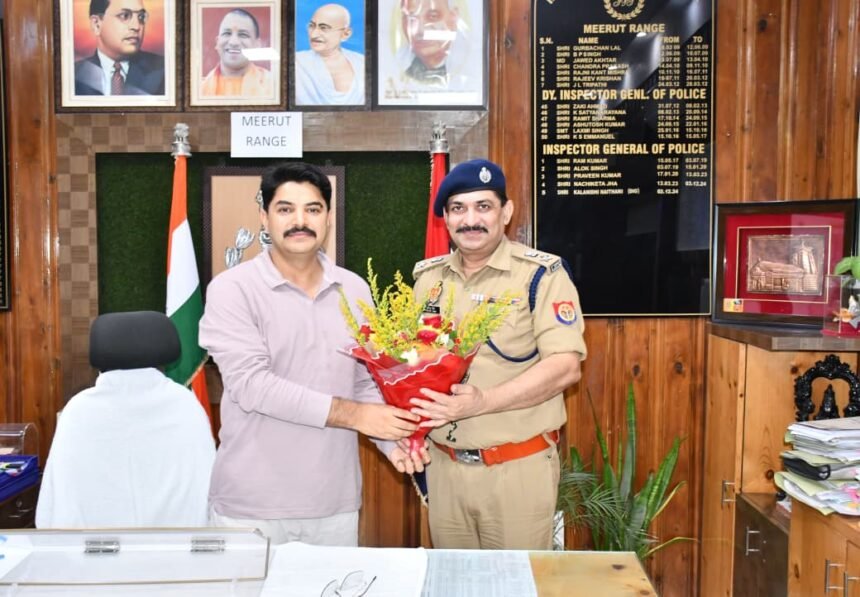 Newly Appointed SP Purnendu Singh Meets DIG Kalanidhi Naithani; Law and Order Issues Discussed — IMAGE CREDIT TO पुलिस