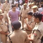 Major Theft Worth ₹1.5 Crore at Shamli’s Main Market: Thieves Break into a Jeweller’s Shop Through the Roof IMAGE CREDIT TO रिपोर्टर