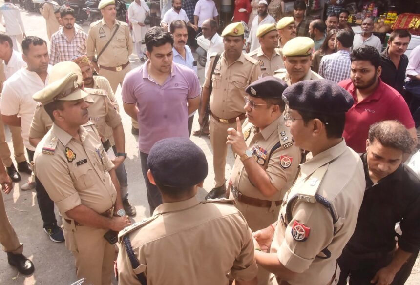Major Theft Worth ₹1.5 Crore at Shamli’s Main Market: Thieves Break into a Jeweller’s Shop Through the Roof IMAGE CREDIT TO रिपोर्टर