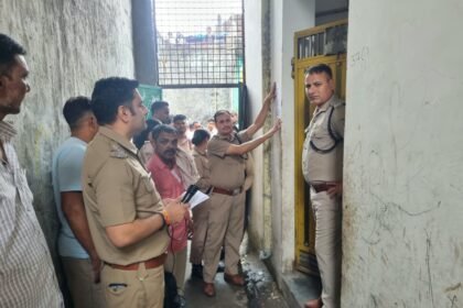 Police Make Public Announcements at Homes of Two Absconding Accused in Cow Slaughter Cases, Court Orders Affixed IMAGE CREDIT TO पुलिस