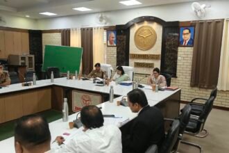 Monthly Review Meeting on Prosecution Work Held Under the Chairmanship of Hapur District Magistrate IMAGE CREDIT TO सूचना विभाग