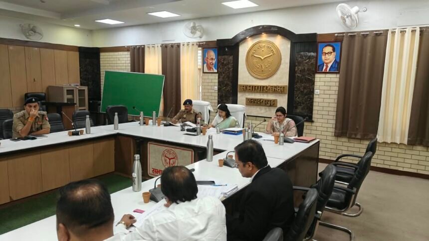 Monthly Review Meeting on Prosecution Work Held Under the Chairmanship of Hapur District Magistrate IMAGE CREDIT TO सूचना विभाग