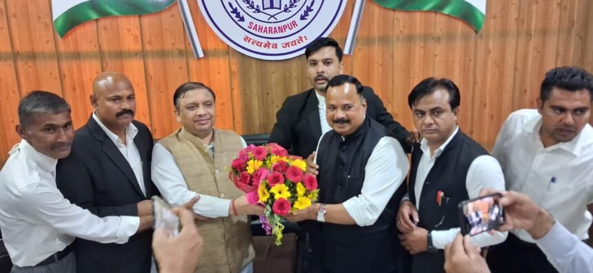 District Judge Satyendra Kumar Given a Farewell; Lawyers Praise His Working Style and Judicial Contributions IMAGE CREDIT TO रिपोर्टर
