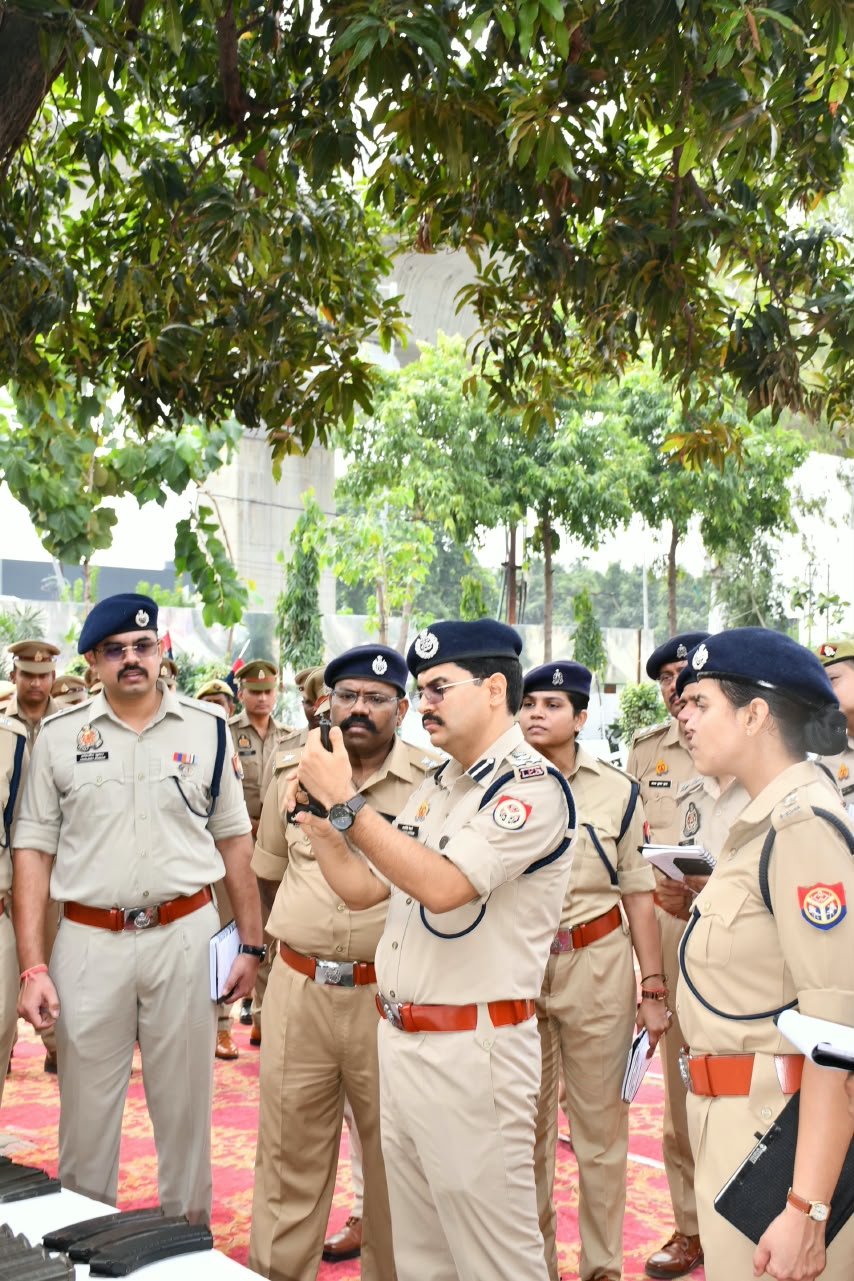 Police Crack Down on Illegal Weapons in Meerut Range, 208 Accused Arrested. IMAGE CREDIT पुलिस
