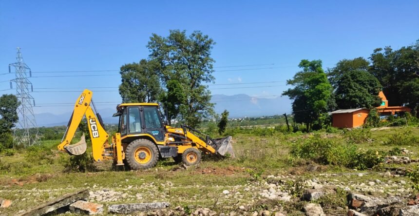 MDDA Launches Major Crackdown on Illegal Constructions, Bulldozer Drive Conducted at Four Locations. IMAGE CREDIT प्राधिकरण