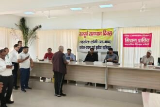 Complete Solution Day Held in All Three Tehsils of Ghaziabad, 16 Complaints Resolved Promptly. IMAGE CREDIT सूचना विभाग