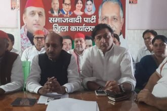Allegations of Irregularities in Graduate Voter List, Samajwadi Party Accuses BJP of Undermining Democracy. IMAGE CREDIT रिपोर्टर
