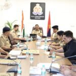 Safety of Senior Citizens Is the Top Priority; Police Commissioner Directs Officials to Resolve Their Grievances Promptly — IMAGE CREDIT TO पुलिस