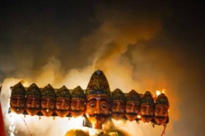 Dussehra Celebrated with Grandeur in Haridwar, Ravana Effigies Burned at Multiple Locations; Traffic Jams Reported on Several Routes. IMAGE CREDIT TO रिपोर्टर